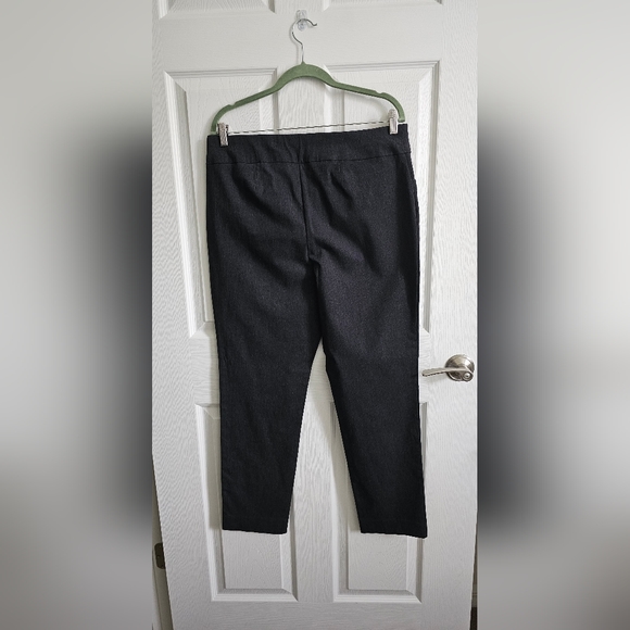Fabulously Slimming Josie Pants with Pockets -Chicos Size 2-Dark Grey - Picture 2 of 5